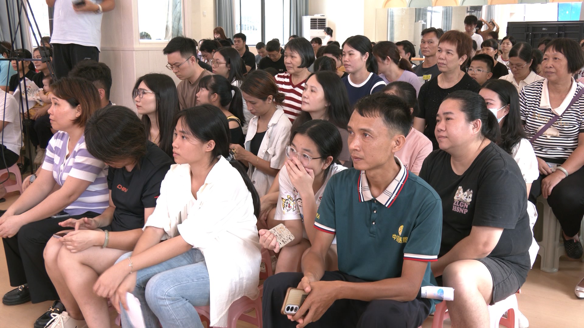 cap_7-10新闻2026_00-04-18_01.jpg